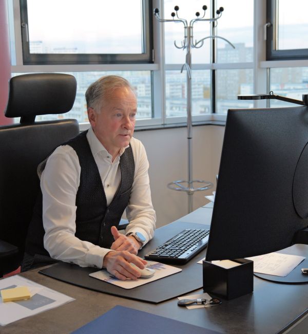 Dieses Bild zeigt Centermanager Jens Fritsche und verdeutlicht das Thema Immobilien vielfältig nutzen: So macht es der Storkower Bogen