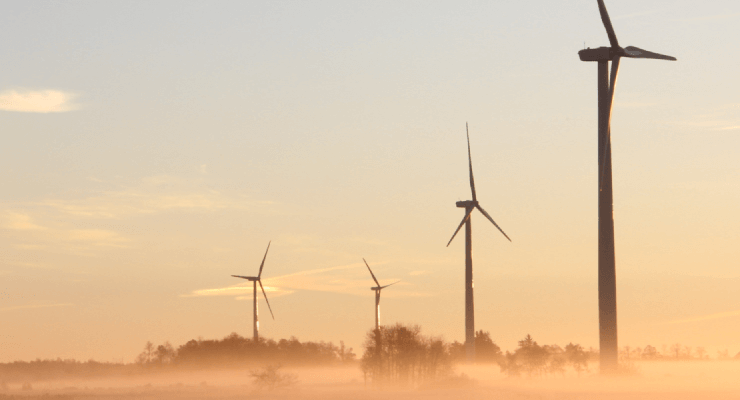 Windmühlen als Symbol für Übertragungsnetzentgelte 2024