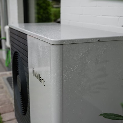 Nahaufnahme einer Wärmepumpe