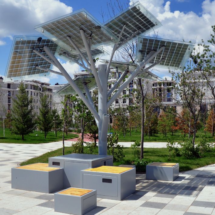 Solarbaum in einer City