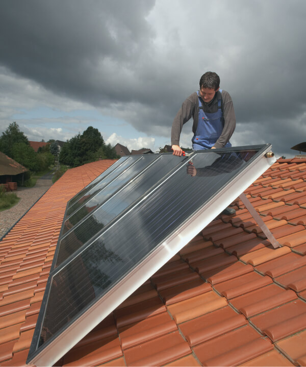 Solarkollektoren auf einem Dach