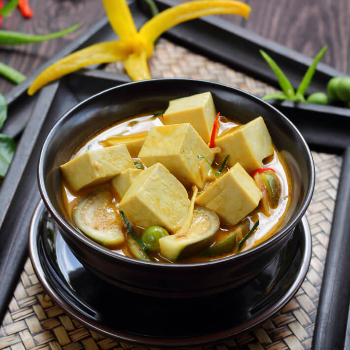 Fertiges Kokosnuss-Tofu Gericht