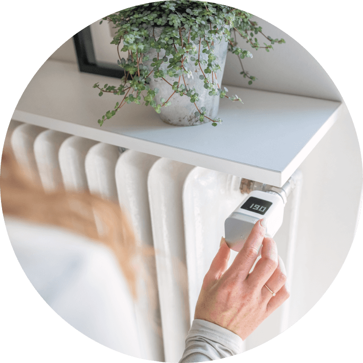 Hand bedient smartes Thermostat