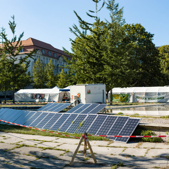 Solarmodule auf Gelände